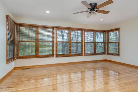 Living - Undisclosed, Naperville, IL 60563 photo 7 of 8