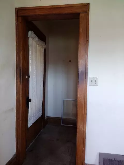 Entry Way - 4021 Deyo Ave, Brookfield, IL 60513 photo 1 of 2