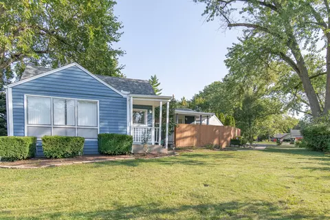 1401 Meadowbrook Dr, Round Lake Beach, IL 60073