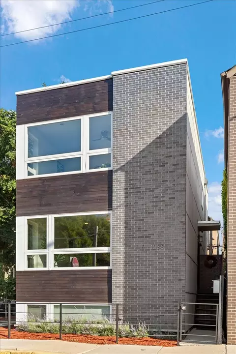 1036 W 20th Pl, Chicago, IL 60608