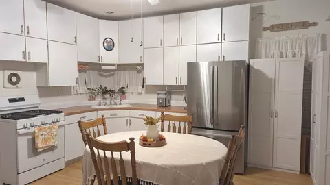 Kitchen - 817 Chestnut Ave, Dixon, IL 61021 photo 2 of 2