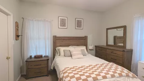 Bedroom - 817 Chestnut Ave, Dixon, IL 61021 photo 1 of 3