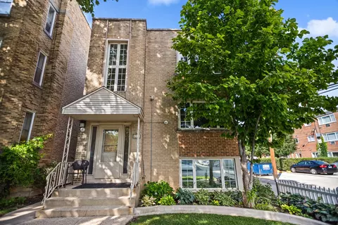 4814 Elm St, Skokie, IL 60077