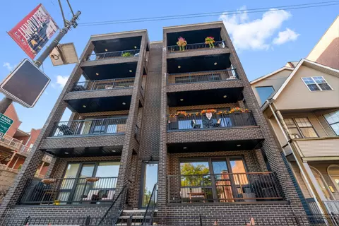 1511 W Irving Park Rd #1W, Chicago, IL 60613