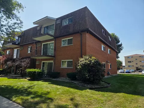 10510 Parkside Ave #7, Chicago Ridge, IL 60415