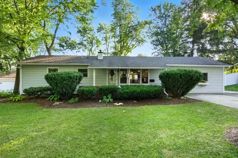 1316 Brandywine Cir, Batavia, IL 60510
