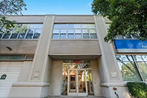 2750 N Wayne Ave #A, Chicago, IL 60614