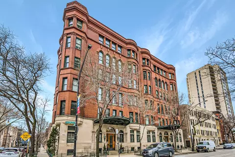 1500 N Lasalle Dr #2A, Chicago, IL 60610