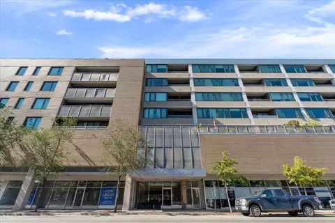900 Chicago Ave #413, Evanston, IL 60202