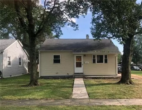 819 E Chestnut St, Hoopeston, IL 60942