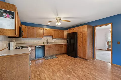 7718 Virginia Ct, Willowbrook, IL 60527 photo 10