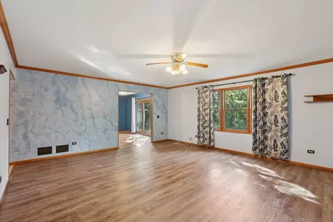 7718 Virginia Ct, Willowbrook, IL 60527 photo 6