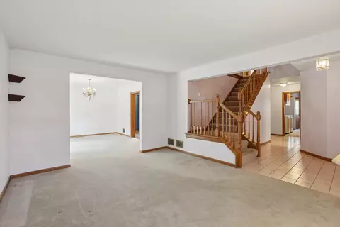 7718 Virginia Ct, Willowbrook, IL 60527 photo 14