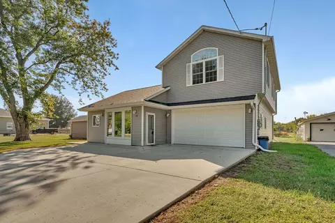 595 W Rathburn St, Carbon Hill, IL 60416