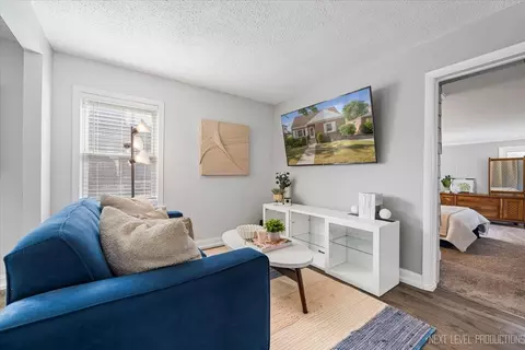 Living - 2440 S 20th Ave, Broadview, IL 60155 photo 4 of 5