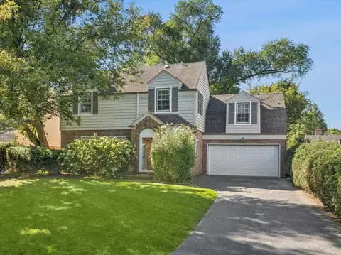 839 Chilton Ln, Wilmette, IL 60091