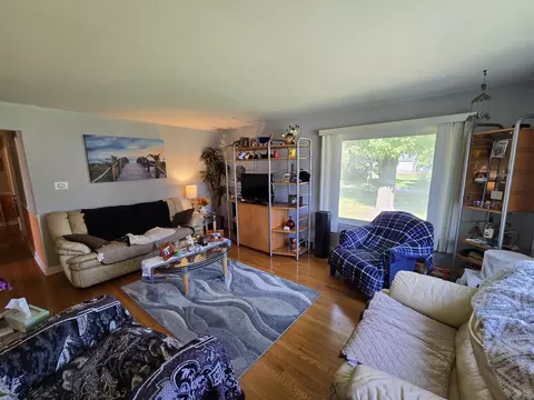 14944 Springfield Ave, Midlothian, IL 60445 photo 2