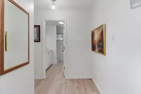 Entry Way - 2202 E Lincoln St #7, Bloomington, IL 61701 photo 2 of 3