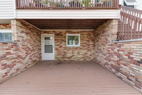 Exterior - 2202 E Lincoln St #7, Bloomington, IL 61701 photo 4 of 13