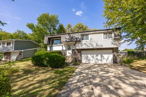 352 Gehrig Cir, Bolingbrook, IL 60440