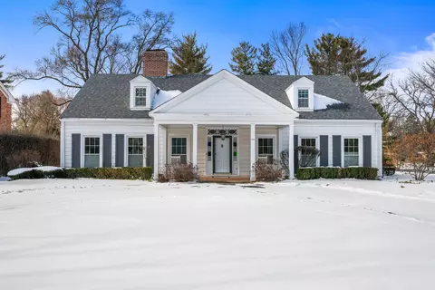 1011 Mohawk Rd, Wilmette, IL 60091