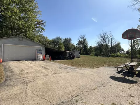Exterior - 13629 Garden Plain Rd, Morrison, IL 61270 photo 4 of 8