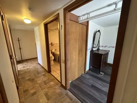 Entry Way - 13629 Garden Plain Rd, Morrison, IL 61270 photo 2 of 3