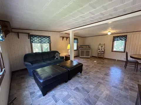 Living - 13629 Garden Plain Rd, Morrison, IL 61270 photo 3 of 3