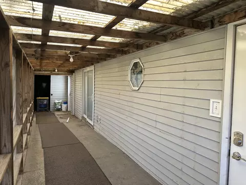 Entry Way - 13629 Garden Plain Rd, Morrison, IL 61270 photo 3 of 3