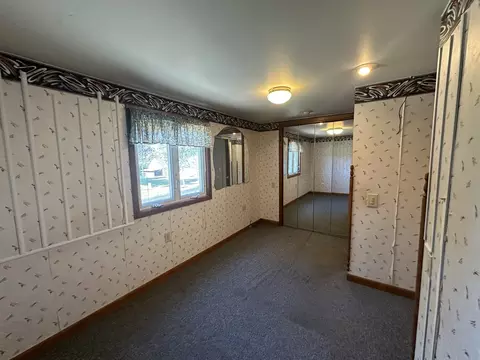 Bedroom - 13629 Garden Plain Rd, Morrison, IL 61270 photo 4 of 4