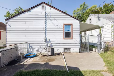 Exterior - 618 N 9th Ave, Kankakee, IL 60901 photo 3 of 6