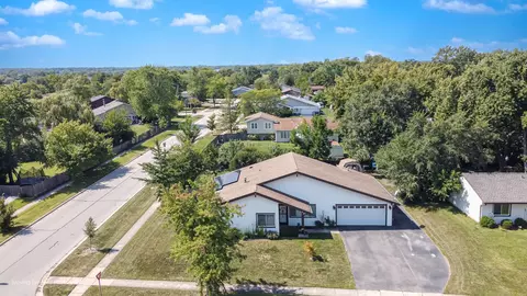 5400 Martin Ln, Hanover Park, IL 60133