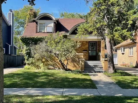 115 16th St, Wilmette, IL 60091