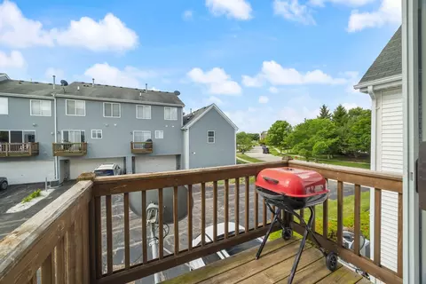Exterior - 893 Emerald Dr, Pingree Grove, IL 60140 photo 2 of 2