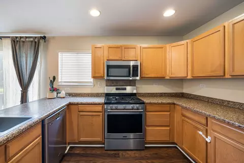 Kitchen - 893 Emerald Dr, Pingree Grove, IL 60140 photo 3 of 3