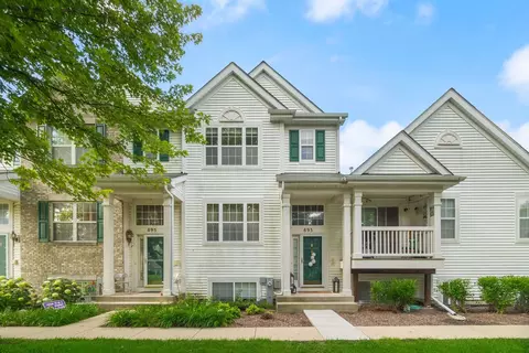 893 Emerald Dr, Pingree Grove, IL 60140