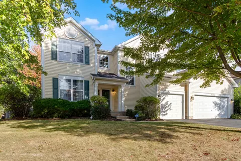 6074 Frank Dr, Hoffman Estates, IL 60192 photo 1