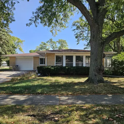 1291 Phoenix Dr, Des Plaines, IL 60018