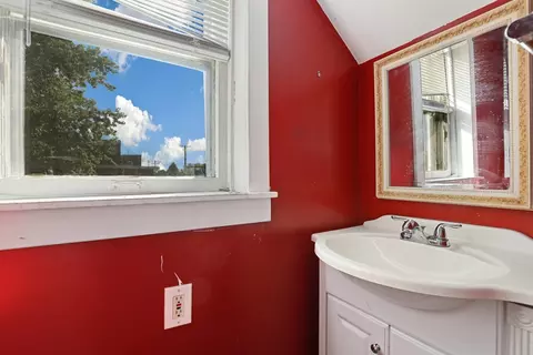 Bath - 331 E 22nd St, Chicago Heights, IL 60411 photo 1 of 2