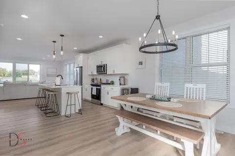 Dining - 40 Waterside Way, Ottawa, IL 61350 photo 1 of 1