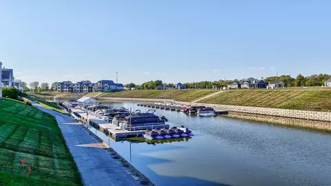 View/Area - 40 Waterside Way, Ottawa, IL 61350 photo 2 of 4