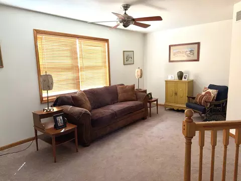 Living - 16555 Mclean Rd, Danvers, IL 61732 photo 6 of 14