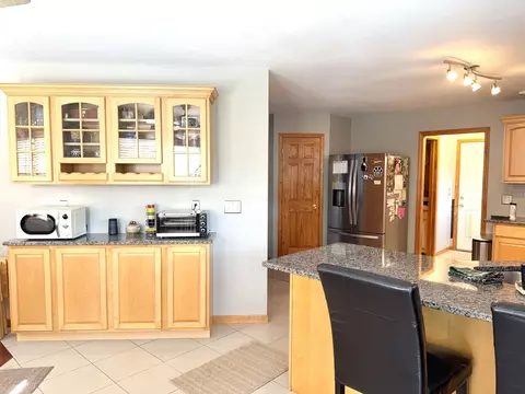 Kitchen - 16555 Mclean Rd, Danvers, IL 61732 photo 4 of 5
