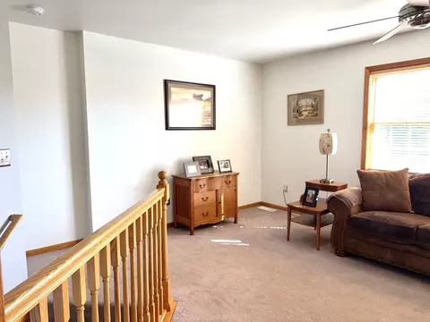 Living - 16555 Mclean Rd, Danvers, IL 61732 photo 5 of 14