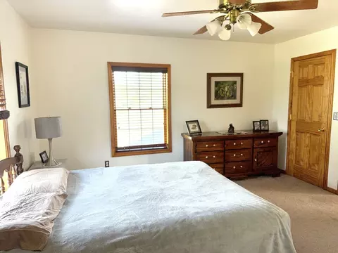 Bedroom - 16555 Mclean Rd, Danvers, IL 61732 photo 5 of 8