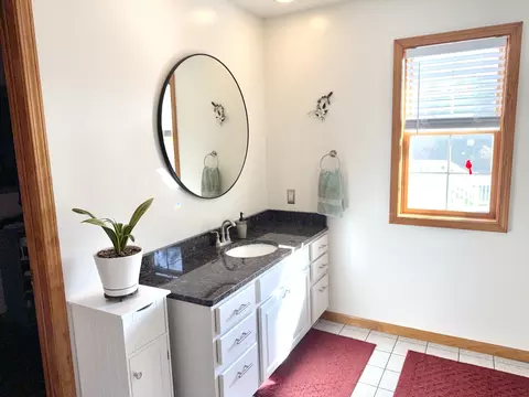 Bath - 16555 Mclean Rd, Danvers, IL 61732 photo 3 of 6