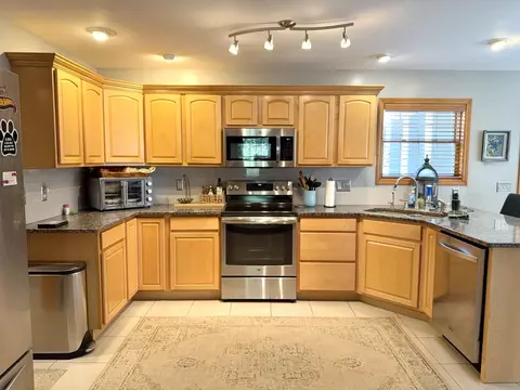 Kitchen - 16555 Mclean Rd, Danvers, IL 61732 photo 5 of 5