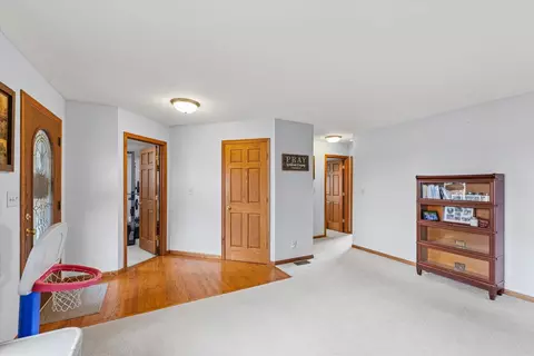 Entry Way - 424 E Newton St, Mansfield, IL 61854 photo 2 of 2