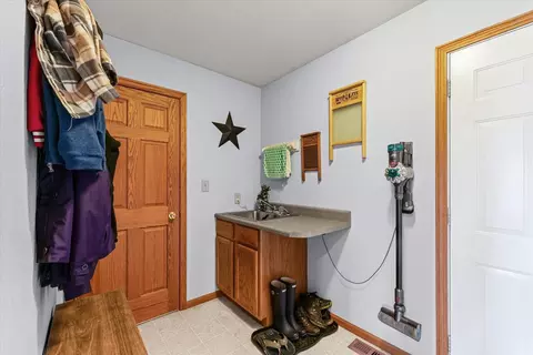 Other - 424 E Newton St, Mansfield, IL 61854 photo 7 of 8