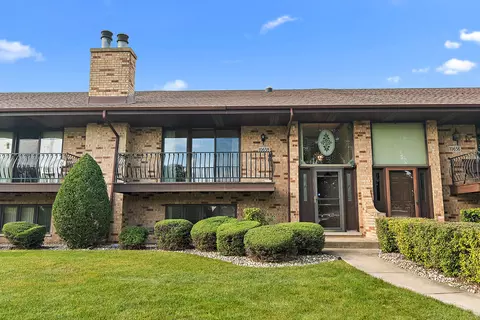 10638 Melissa Dr #104, Orland Park, IL 60467